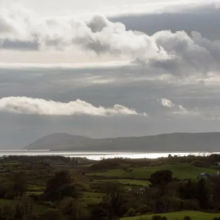 Dunmanus View Holiday home *